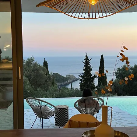 Loulis - Pool, Meerblick, * פאלאוקסטריצה