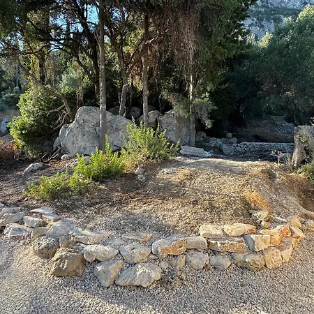 Loulis - Pool, Meerblick, * פאלאוקסטריצה