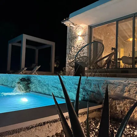 Loulis - Pool, Meerblick, בית נופש