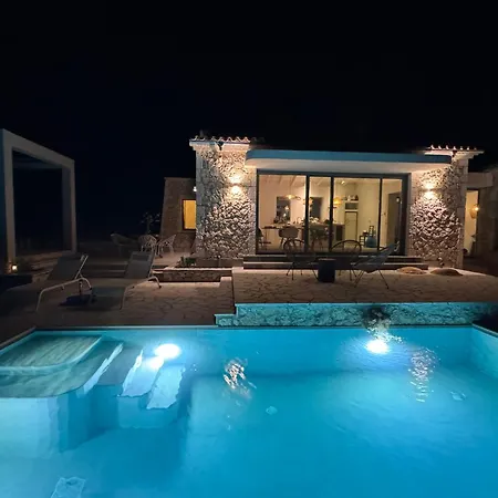 Loulis - Pool, Meerblick, בית נופש